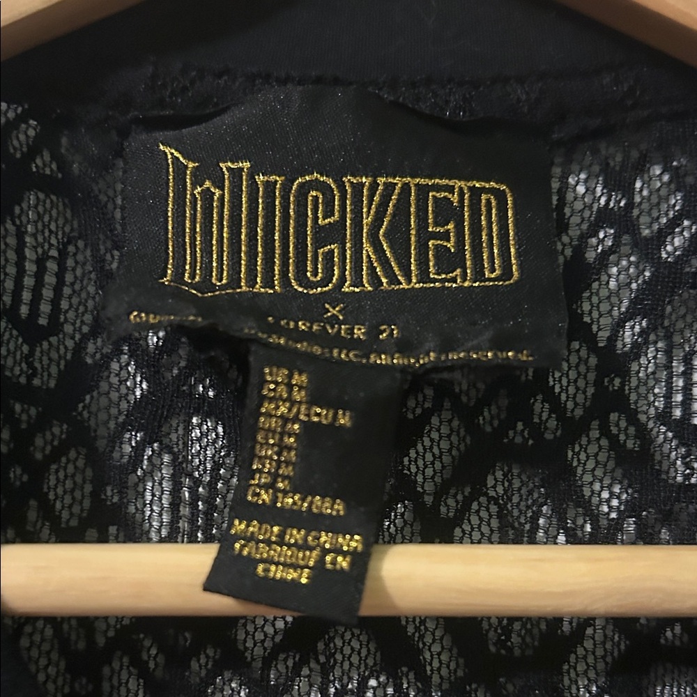 Black Lace Top with Heart Detail - Picture 4 of 5